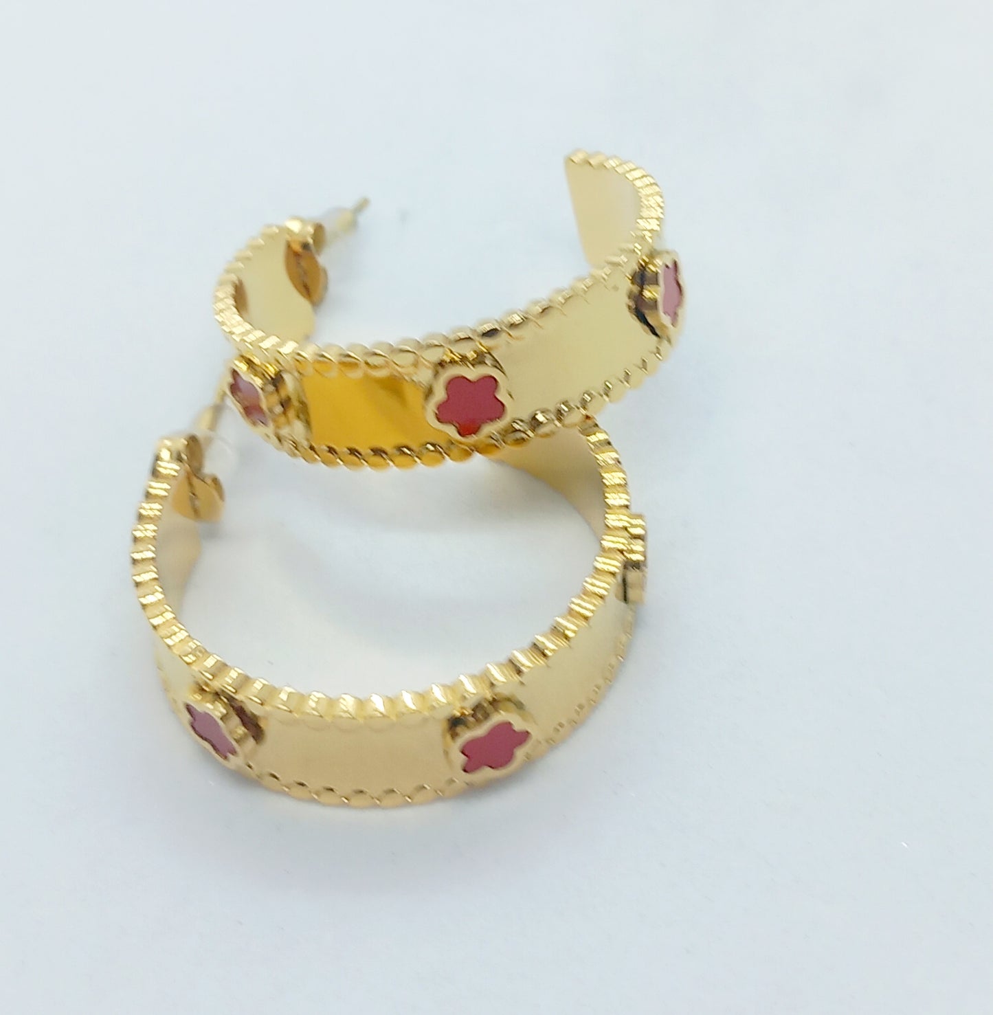 Boucles d'oreilles trèfle rouge