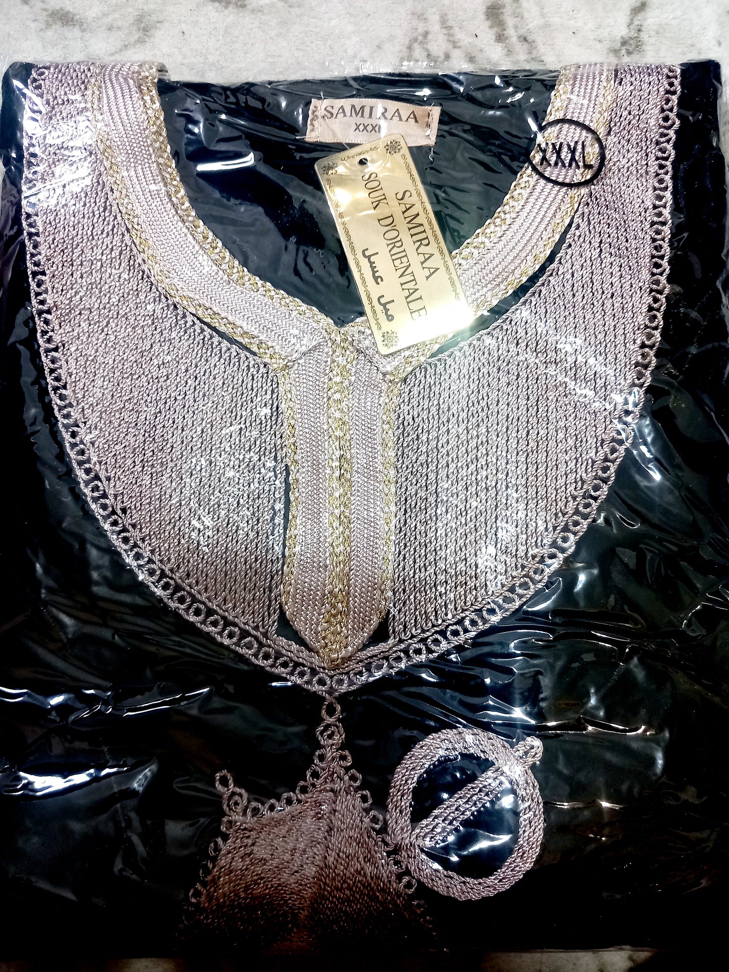 Robe modèle khanjar en velours brillant