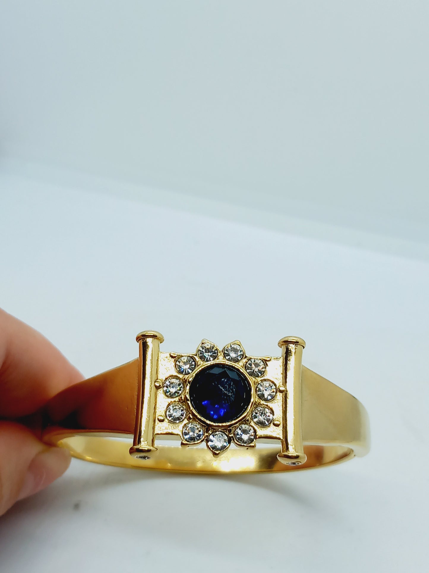 Bracelet avec diamant bleu nouvelle collection