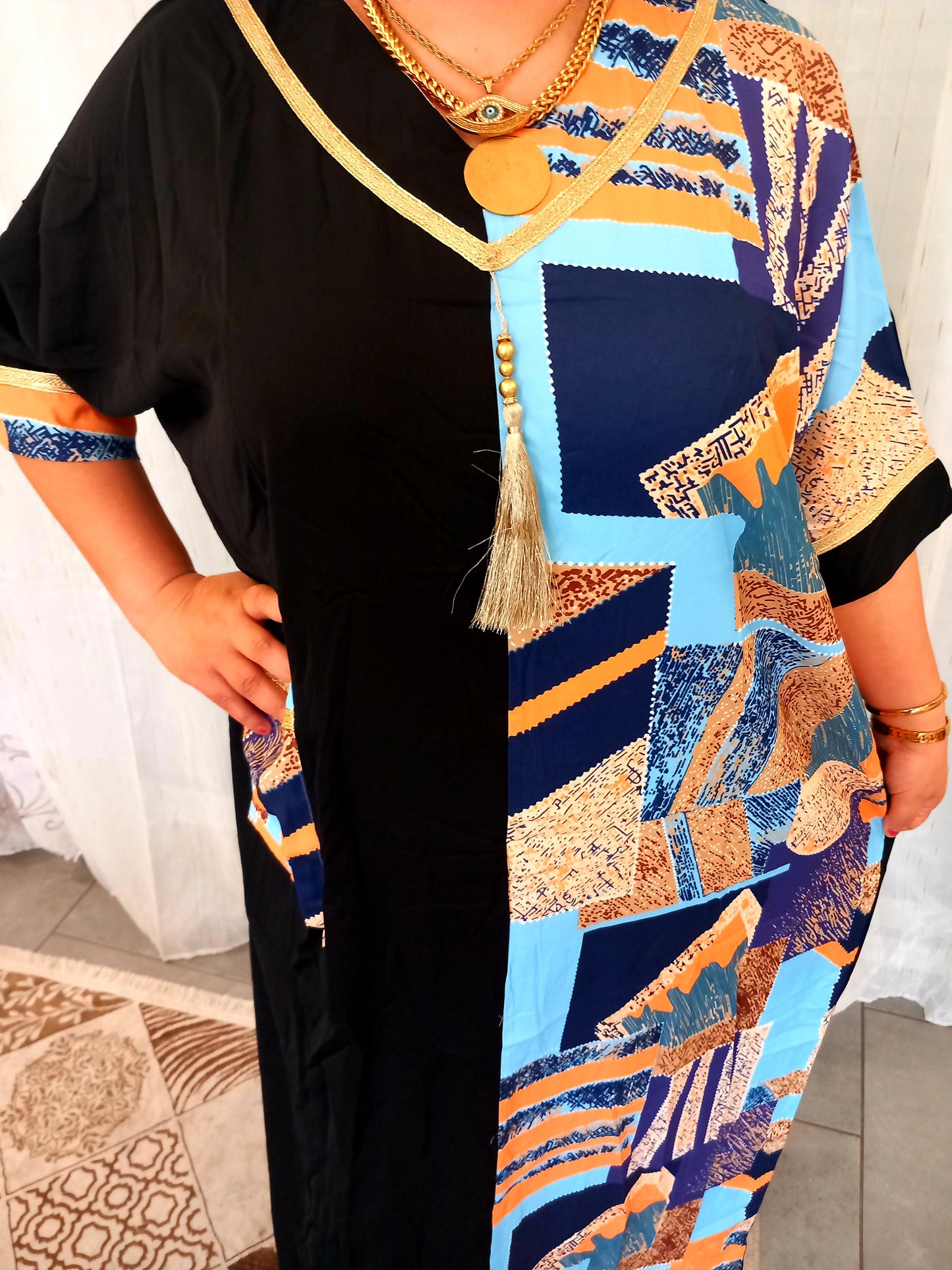 Robe avec pouche taille standard en soie de medine