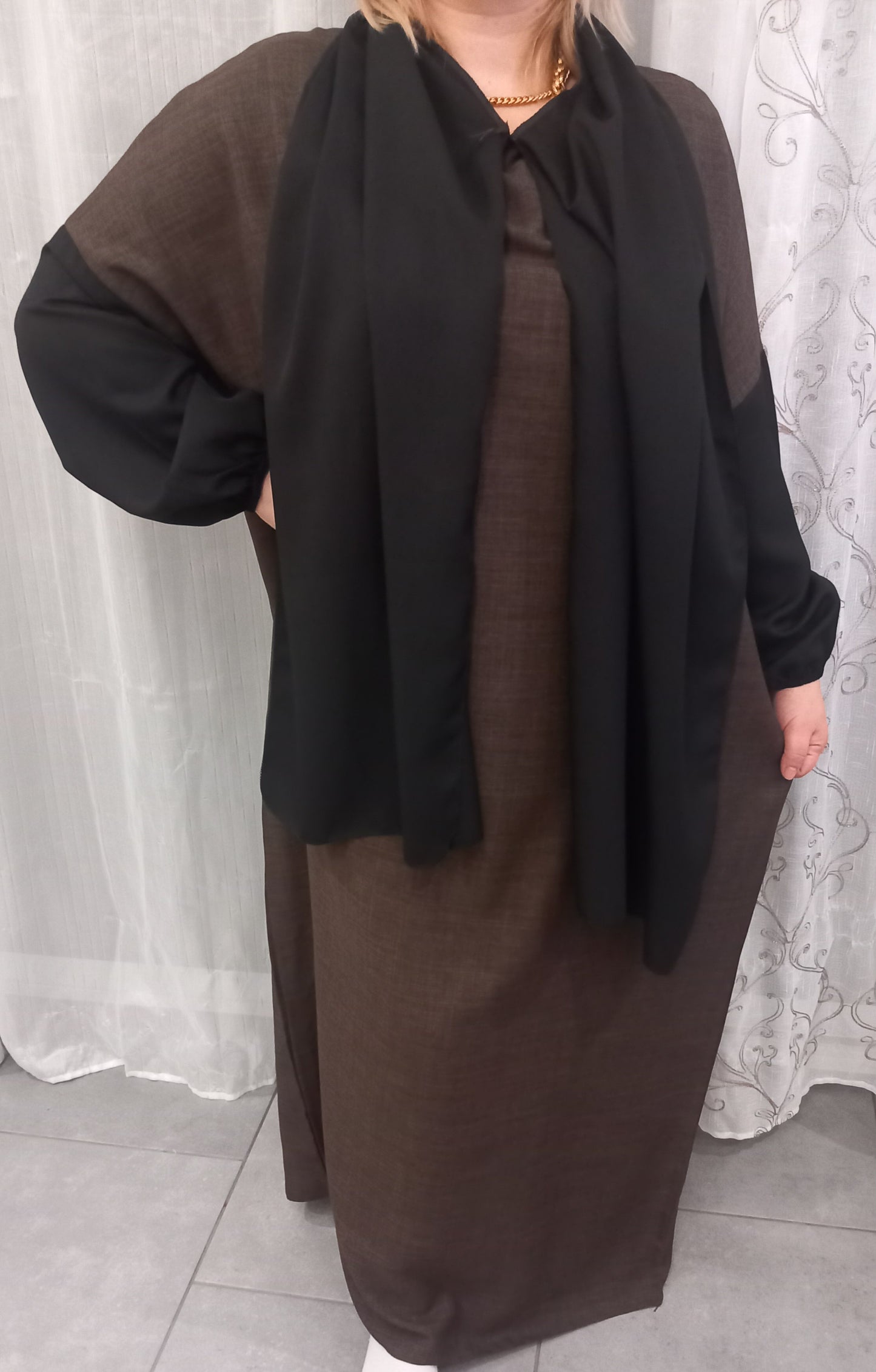 Abaya avec foulard taille standard nouvelle collection