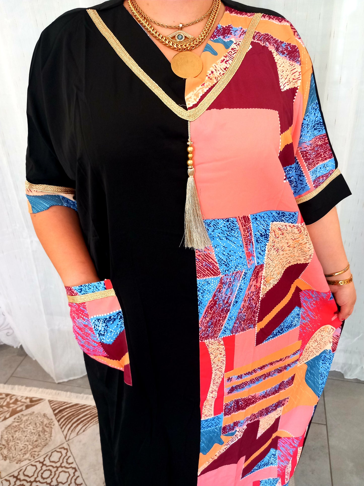 Robe avec pouche taille standard en soie de medine