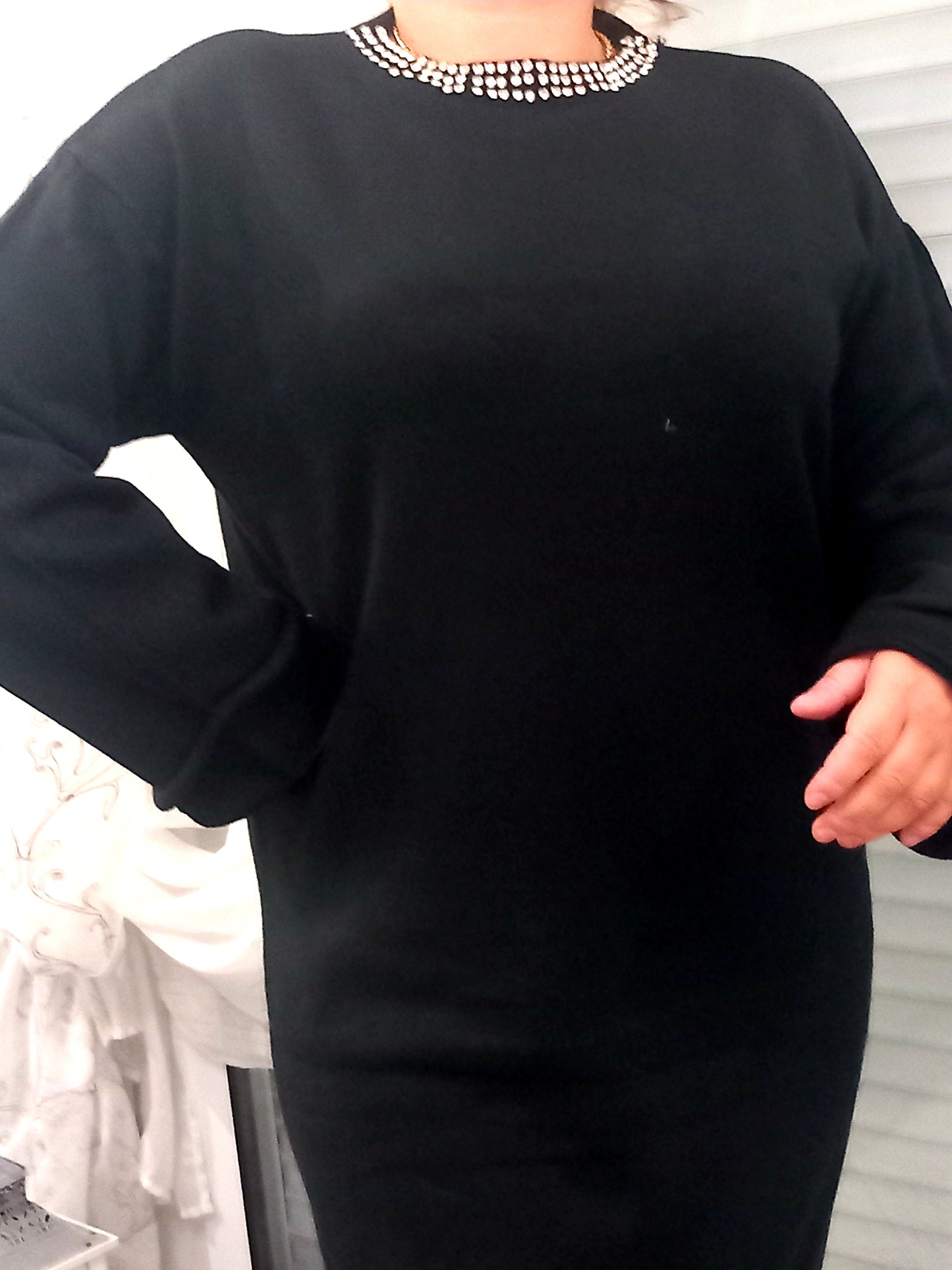 Robe longue noir colle stress