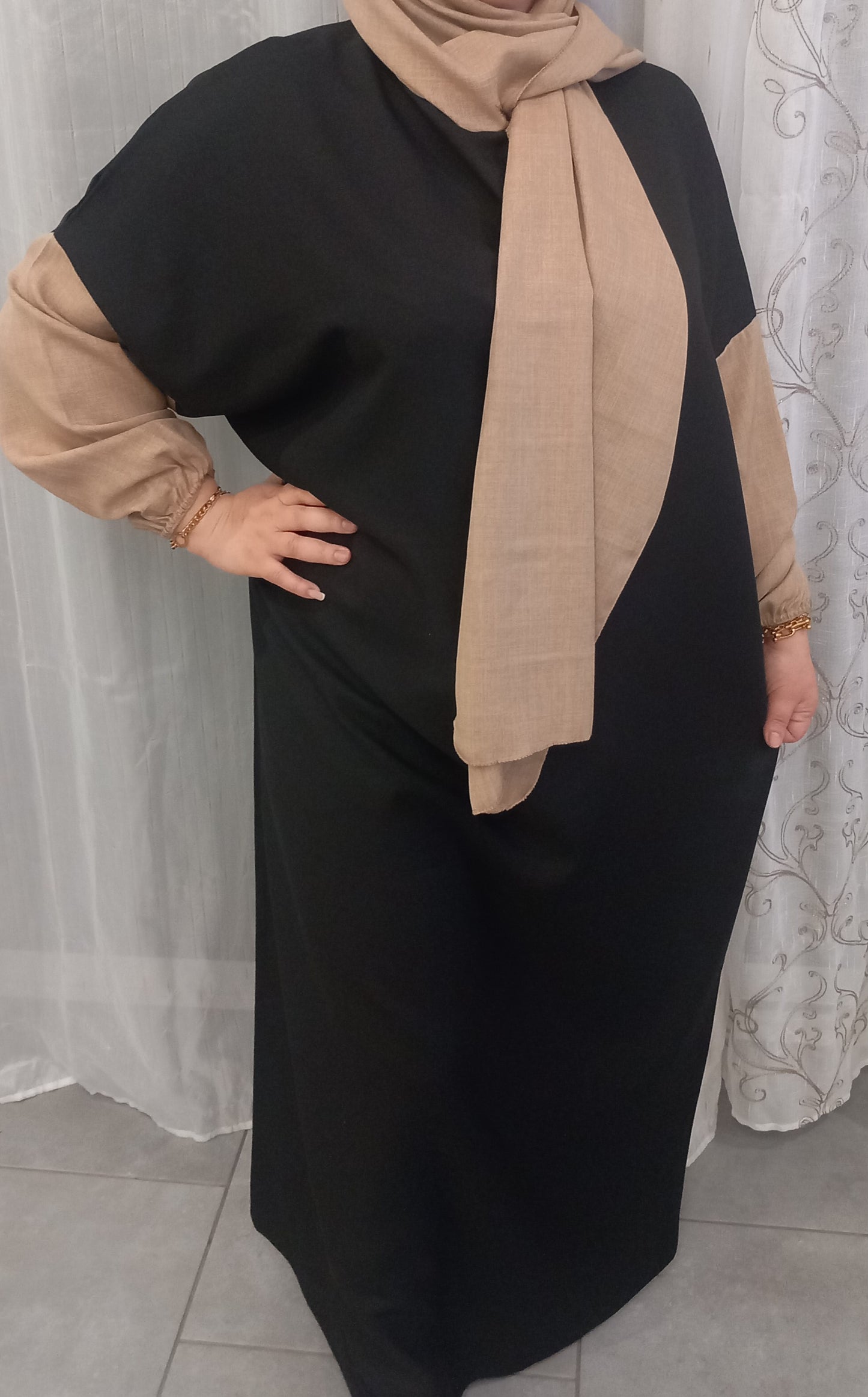 Abaya avec foulard taille standard nouvelle collection