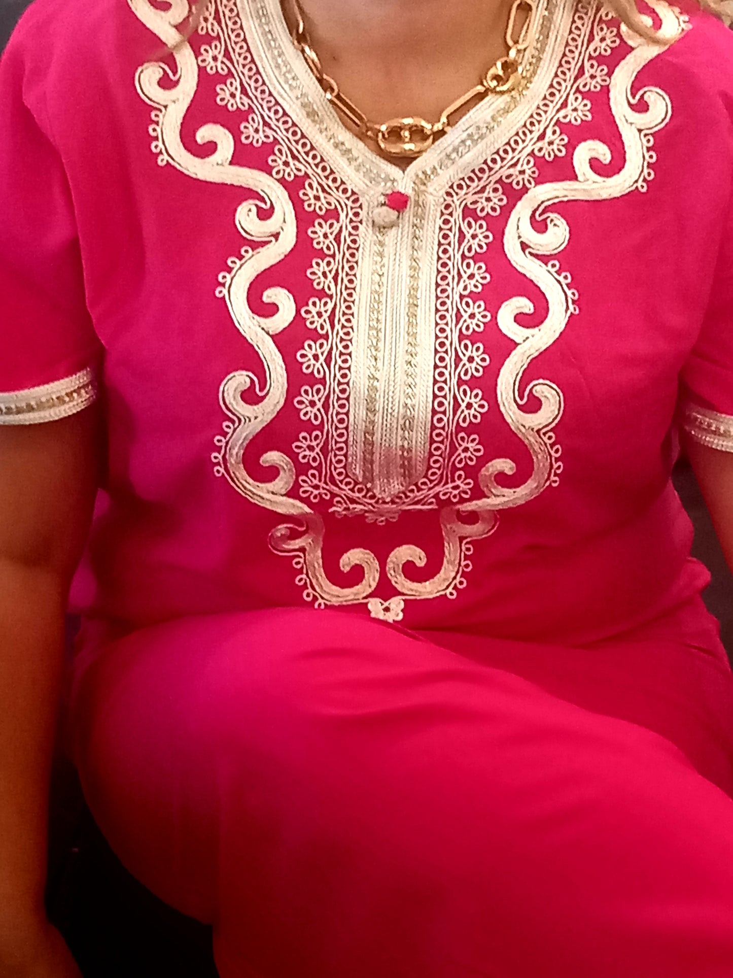 Robe maison brodée