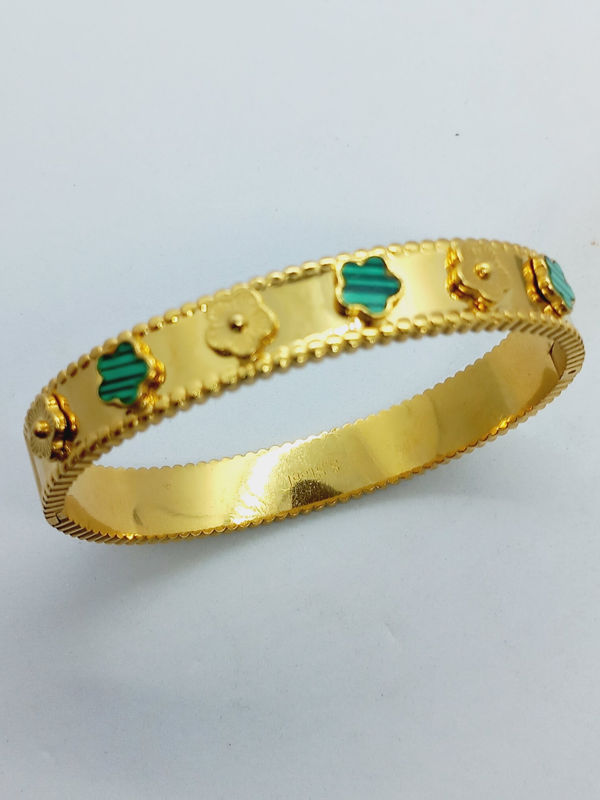 Bracelet trèfle vert dorée en acier inoxydable