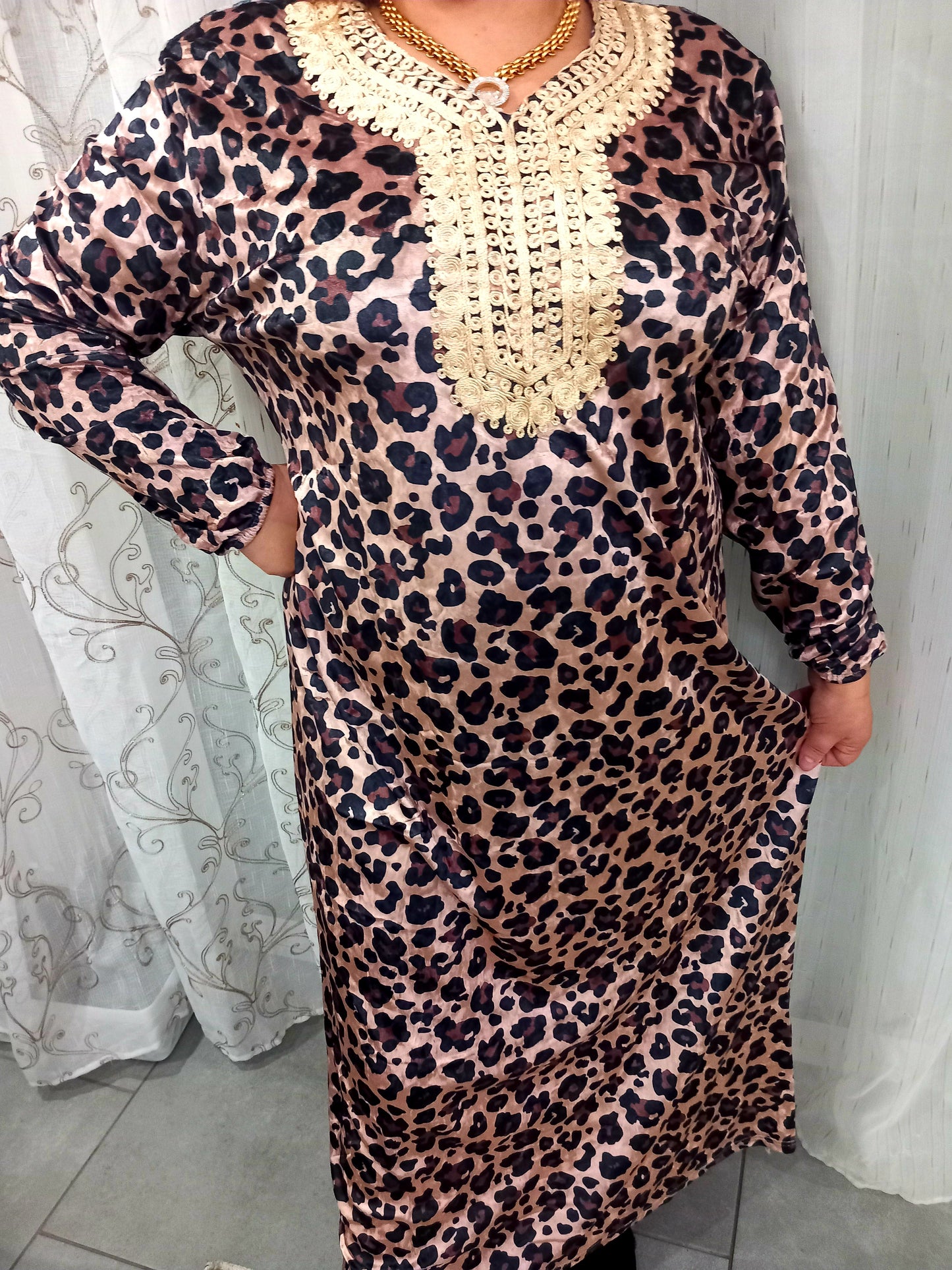 Robe maison léopard