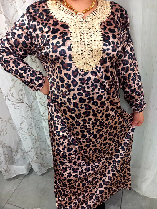 Robe maison léopard