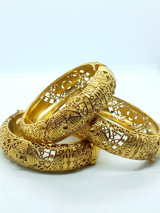 Trois Grand bracelet mnafakh taille grand et solide