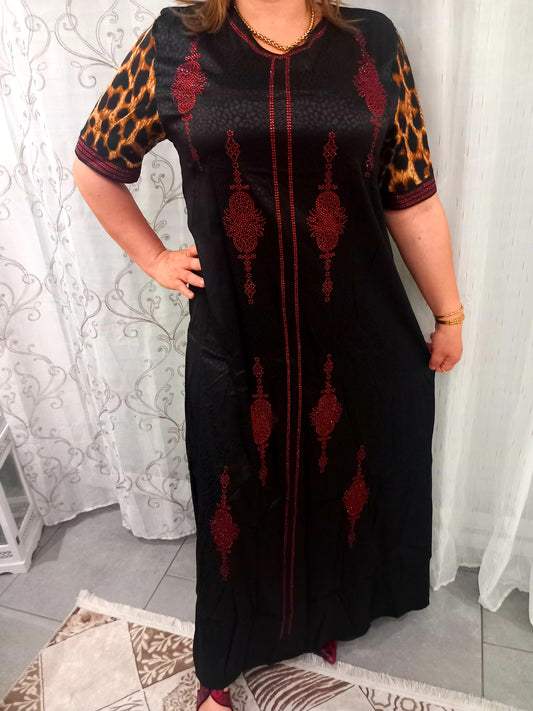 Robe H noir avec  demi manches léopard