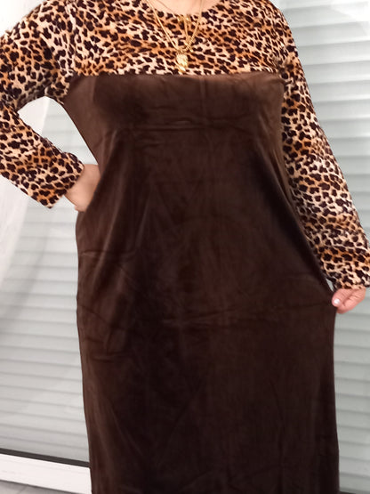 Robe léopard en velours